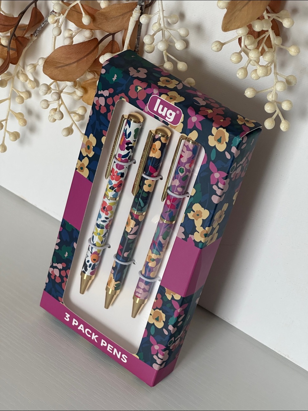 New in box Lug Multicolor Watercolor pens Pen Trio